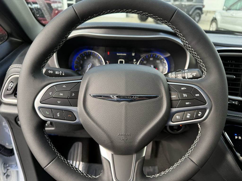 New 2026 Chrysler Pacifica Select image 14