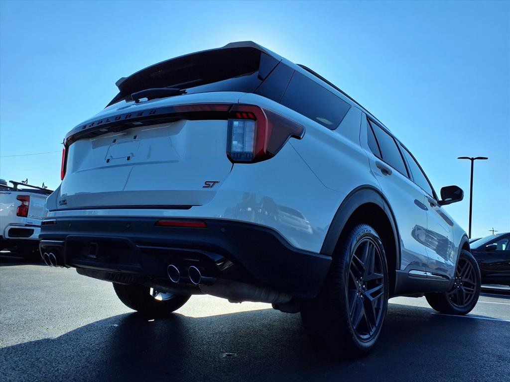 Used 2025 Ford Explorer ST image 37