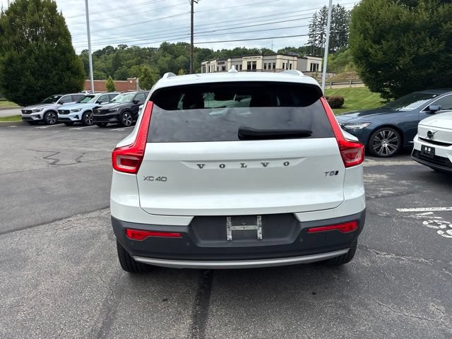 Used 2021 Volvo XC40 T5 Inscription w/ Climate Package AWD/4WD image 4