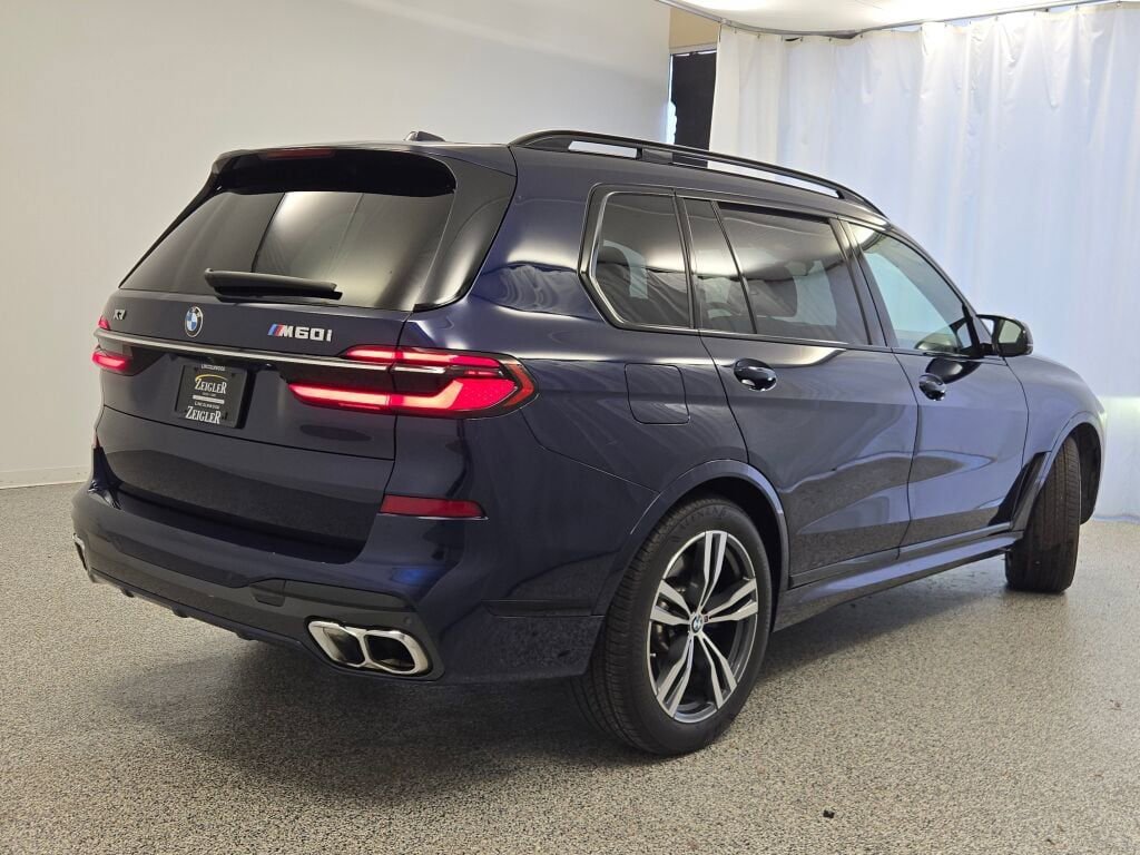 Used 2024 BMW X7 M60i w/ Executive Package image 12