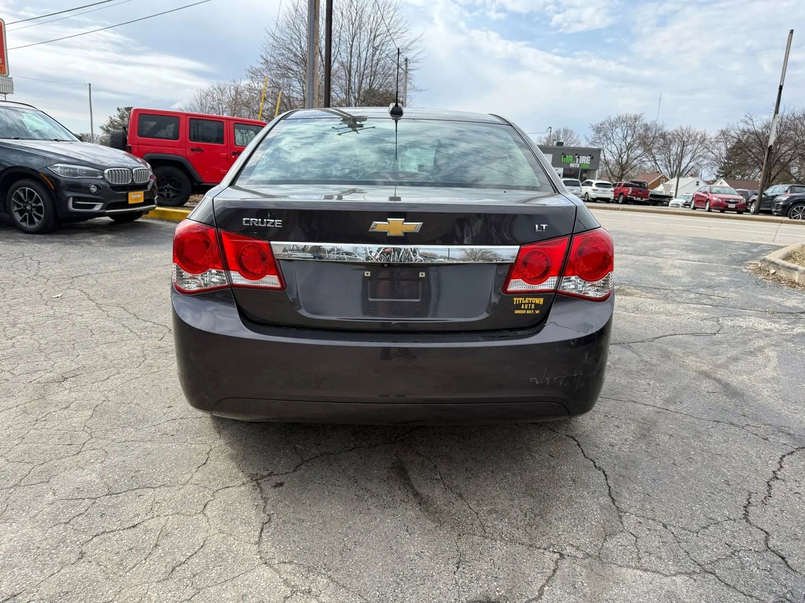 Used 2016 Chevrolet Cruze LT w/ Sun And Sound Package FWD image 4