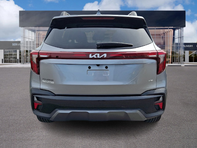 Used 2024 Kia Seltos X-Line AWD/4WD image 5