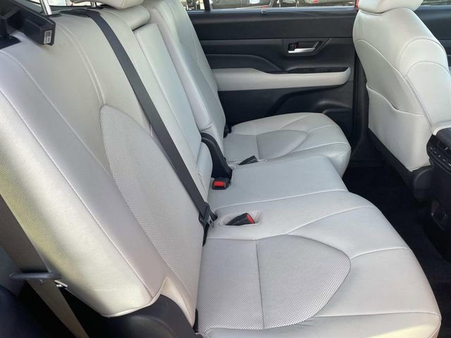 Used 2024 Toyota Grand Highlander XLE image 34