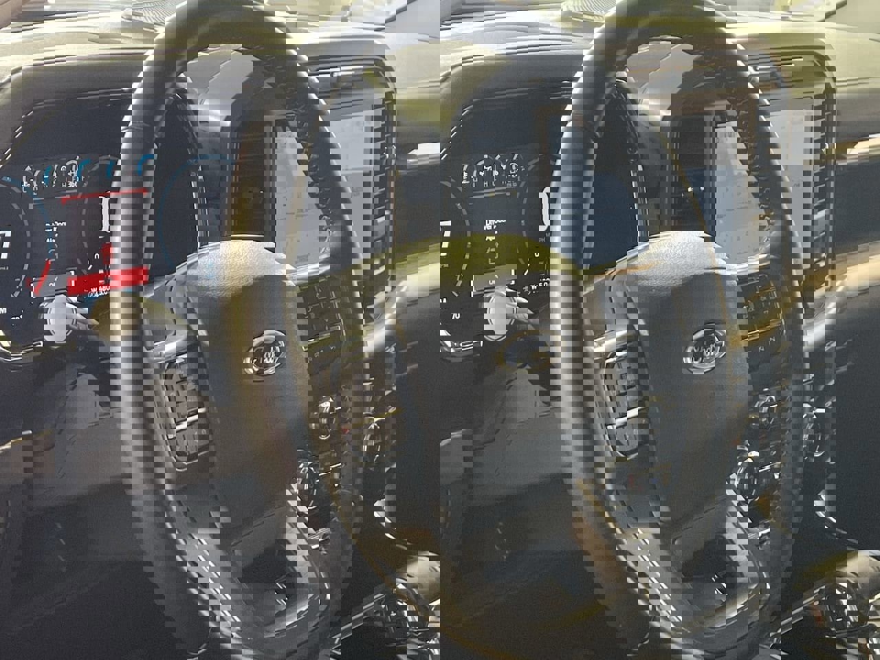 Used 2022 Ford F150 Lariat w/ Max Trailer Tow Package image 12