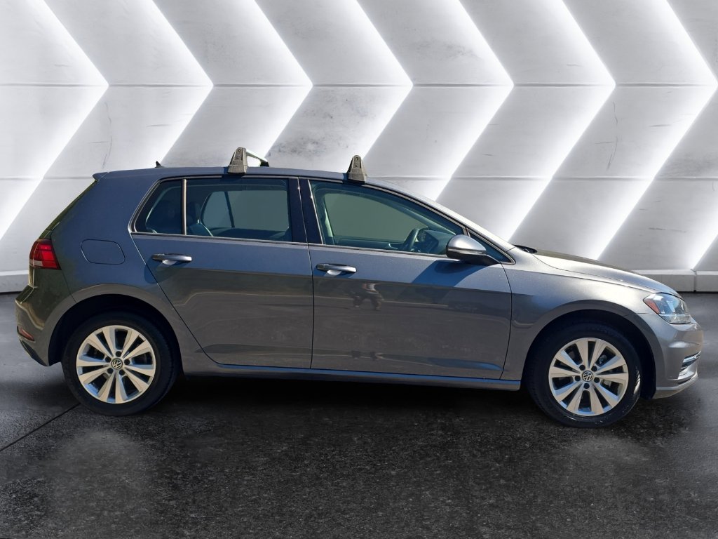 Used 2021 Volkswagen Golf 4-Door image 6