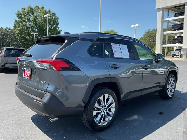 Used 2021 Toyota RAV4 XLE Premium FWD image 8