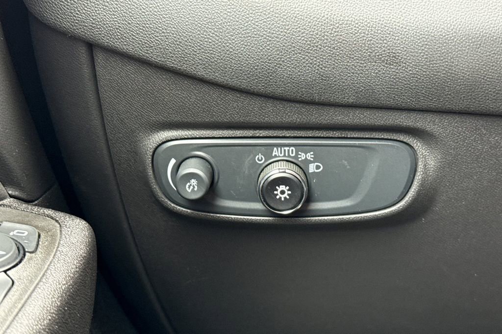 Used 2024 Chevrolet Equinox LT AWD/4WD image 39