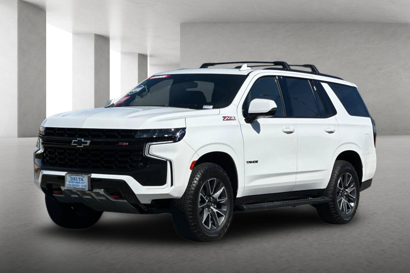 Used 2023 Chevrolet Tahoe Z71 w/ Luxury Package AWD/4WD image 8