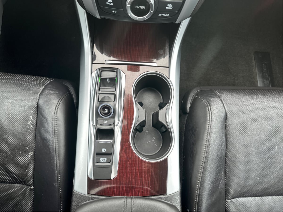 Used 2015 Acura TLX w/ Technology Package FWD image 16