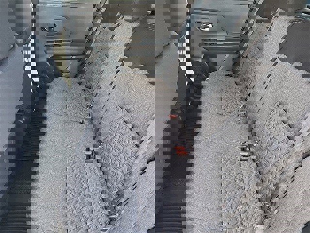 New 2025 Nissan Kicks SV image 9