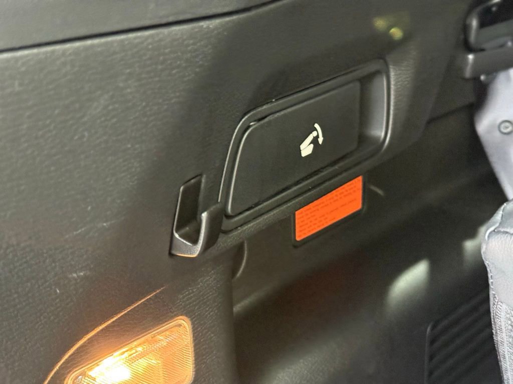 Used 2024 Mitsubishi Outlander SEL Black Edition image 7