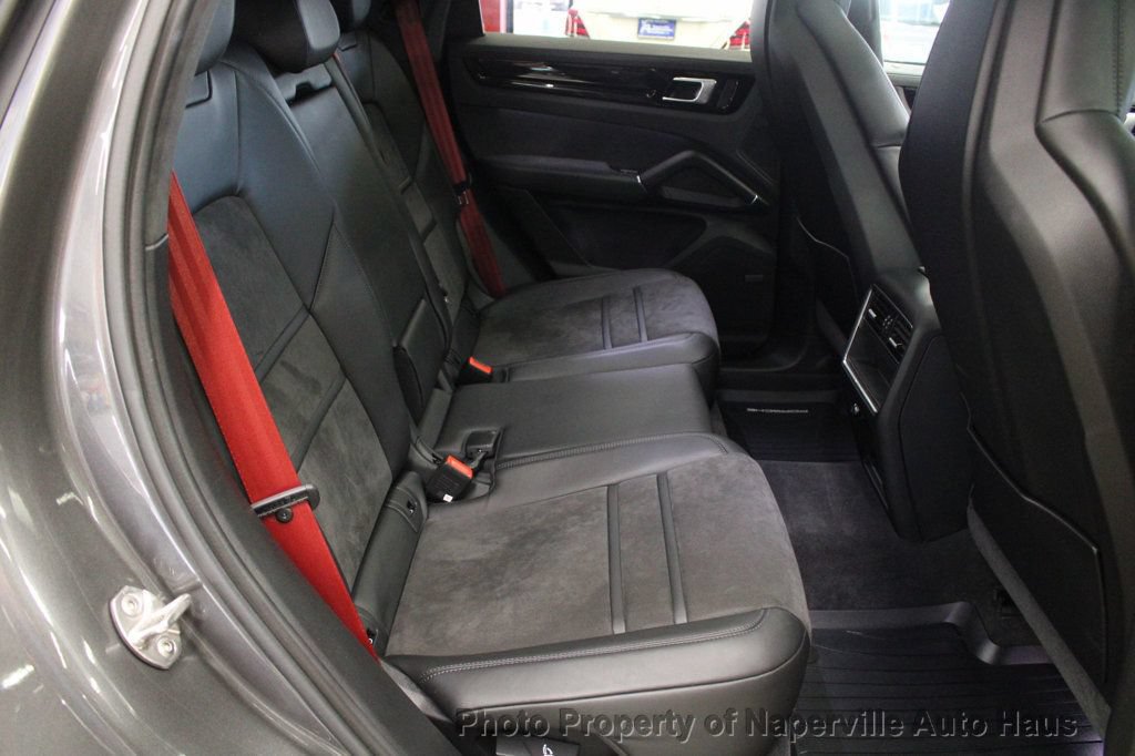 Used 2023 Porsche Cayenne GTS w/ Premium Package AWD/4WD image 37