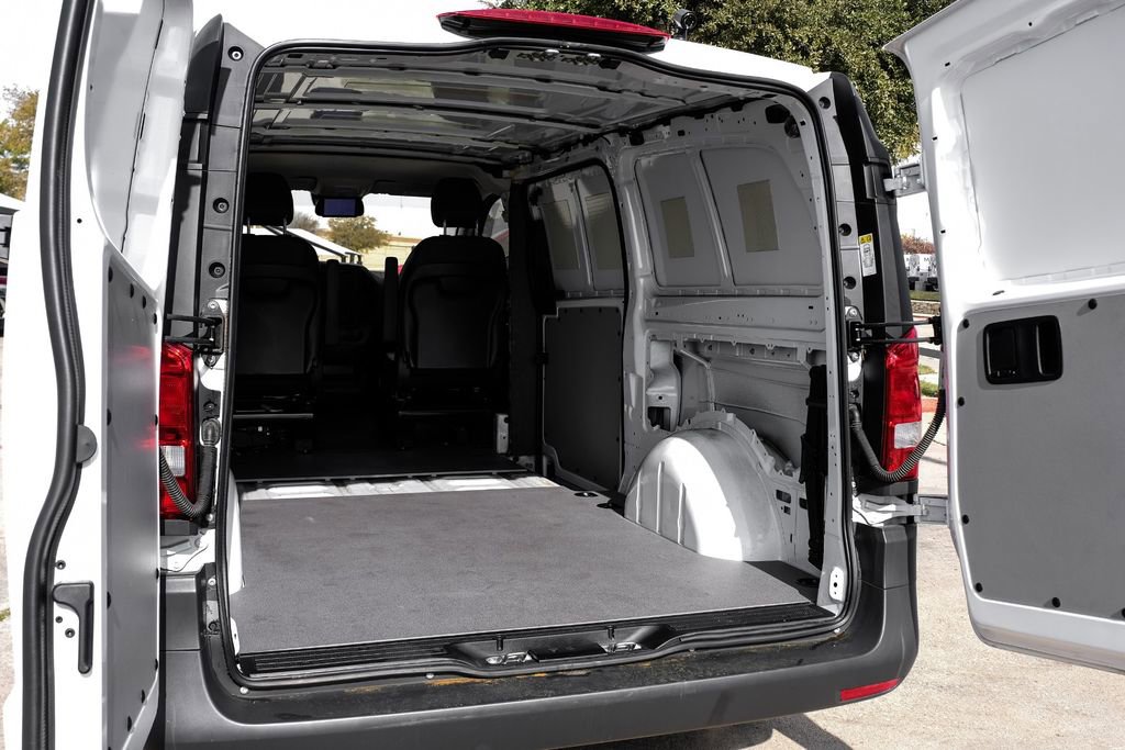 Used 2023 Mercedes-Benz Metris image 47