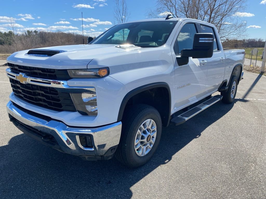 Used 2025 Chevrolet Silverado 2500 LT w/ Convenience Package image 2