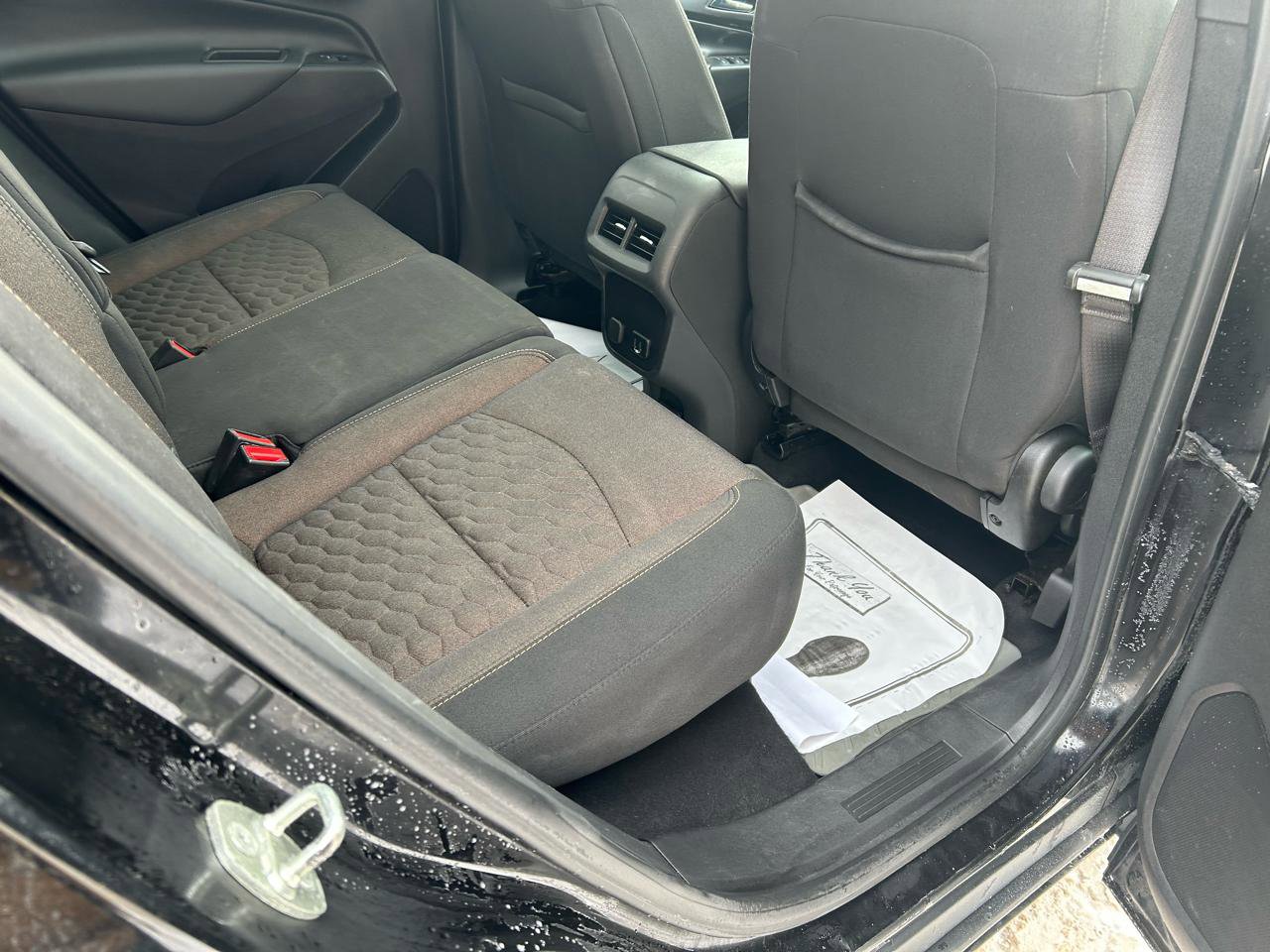 Used 2018 Chevrolet Equinox LT image 11