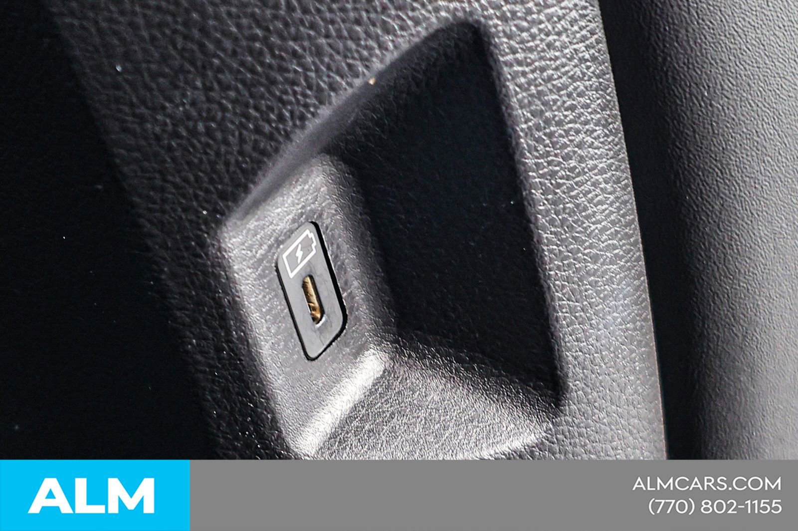 Used 2025 Kia Carnival FWD image 46