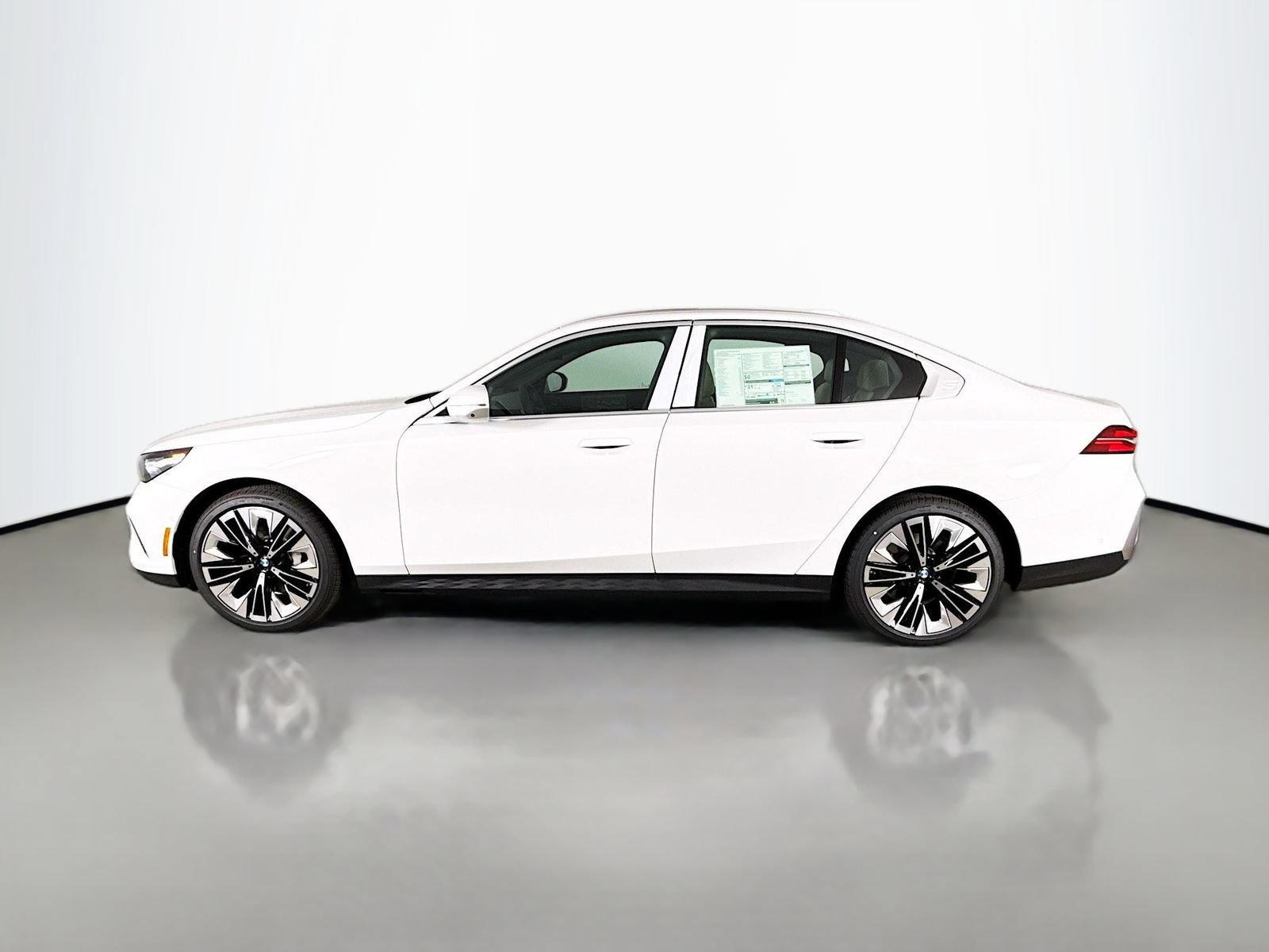 Used 2026 BMW 530i RWD image 4