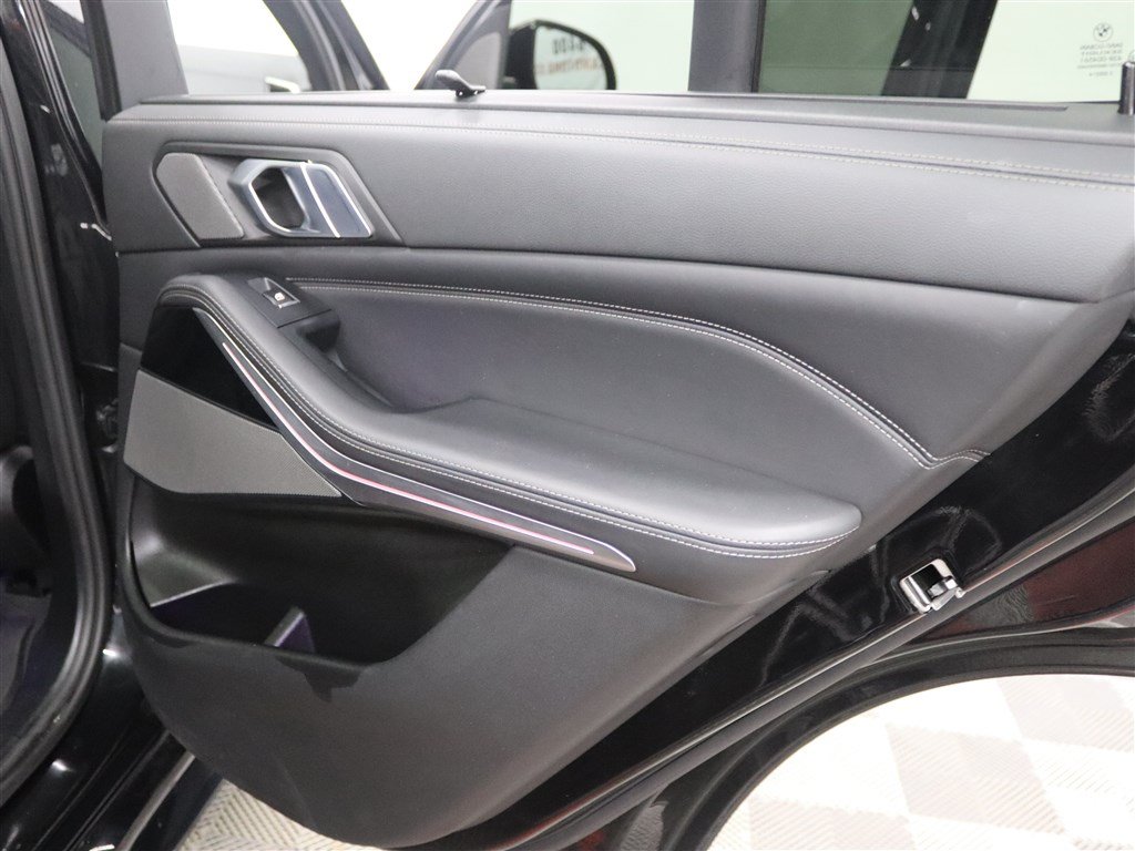 Used 2020 BMW X5 M50i w/ Executive Package AWD/4WD image 23
