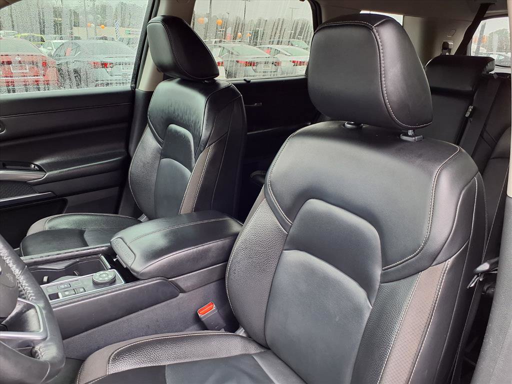 Used 2023 Nissan Pathfinder SL image 14