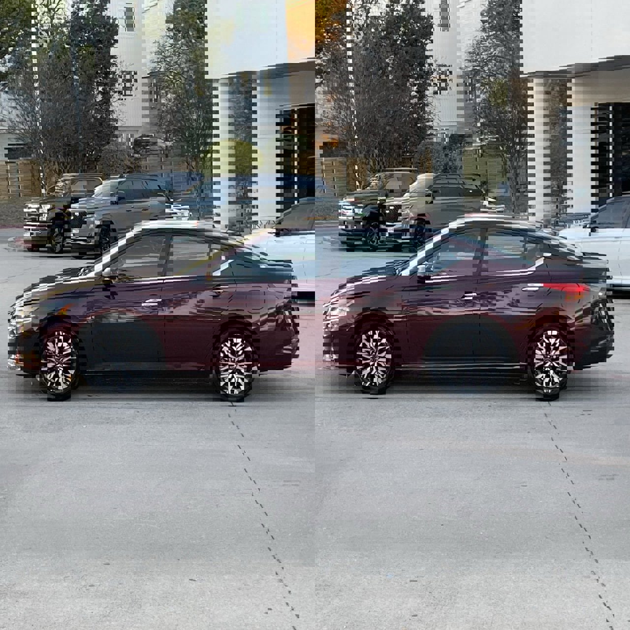 Used 2025 Nissan Altima 2.5 SV image 3