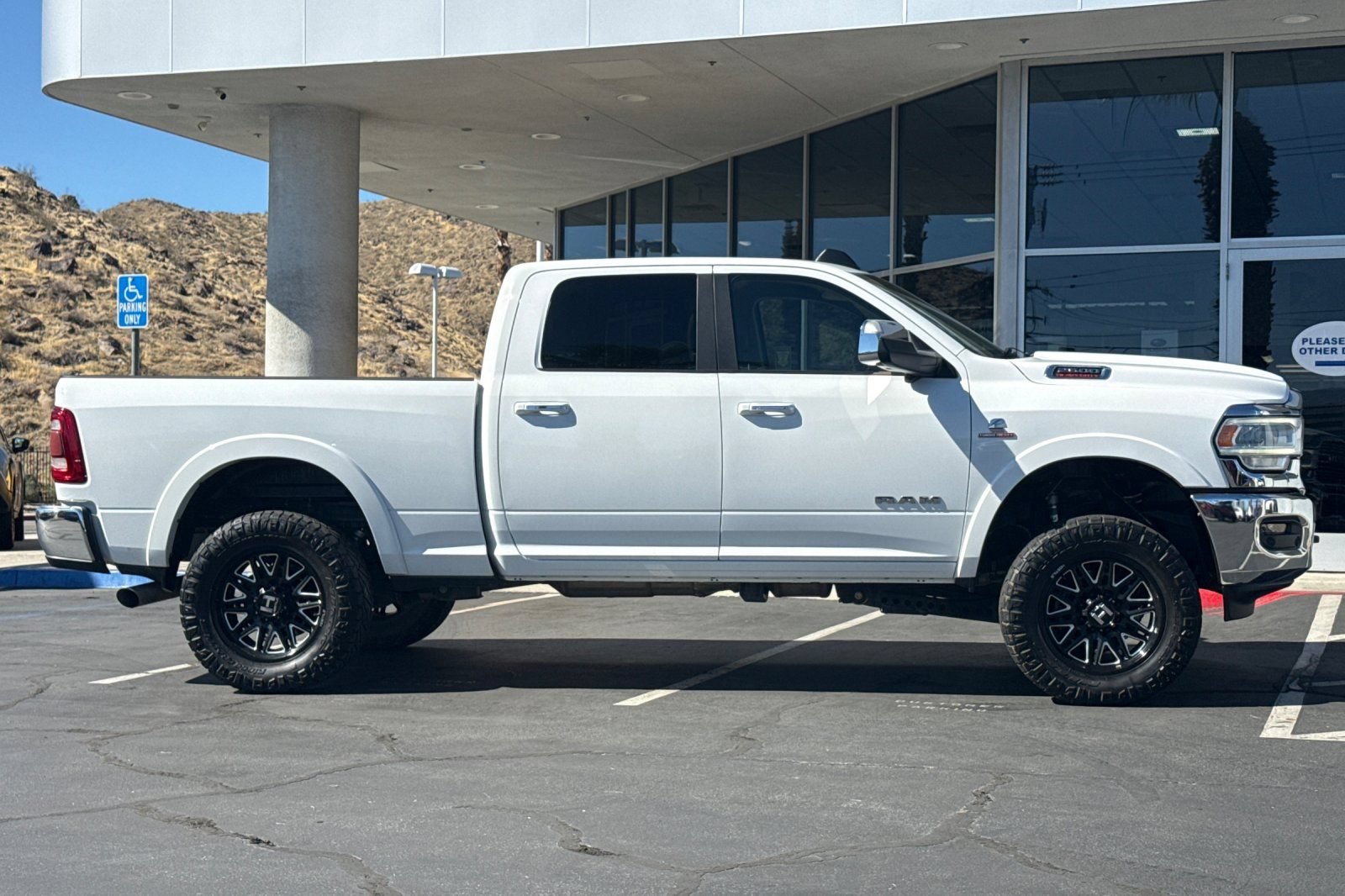 Used 2020 RAM 2500 Laramie AWD/4WD image 6