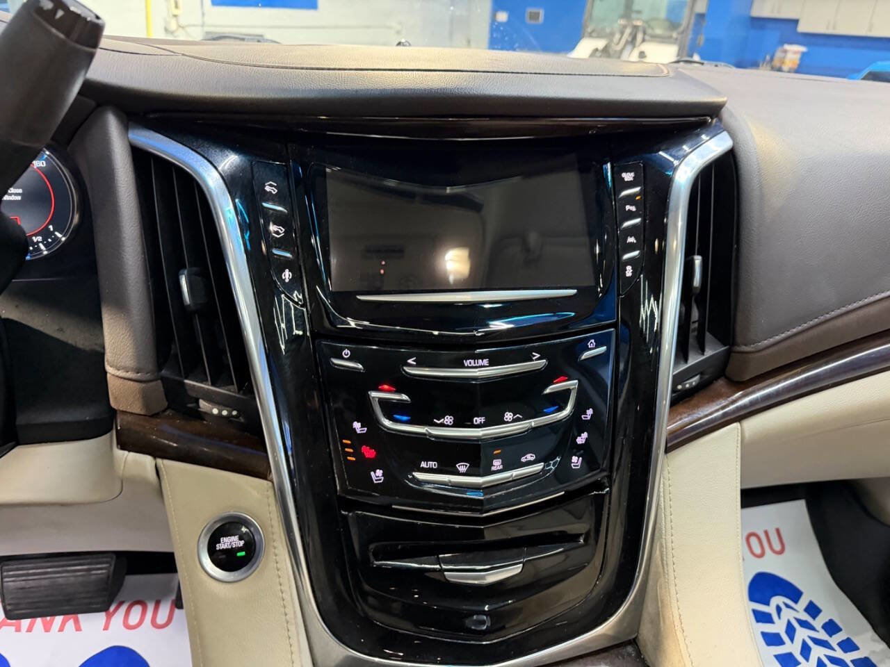 Used 2016 Cadillac Escalade Premium image 28