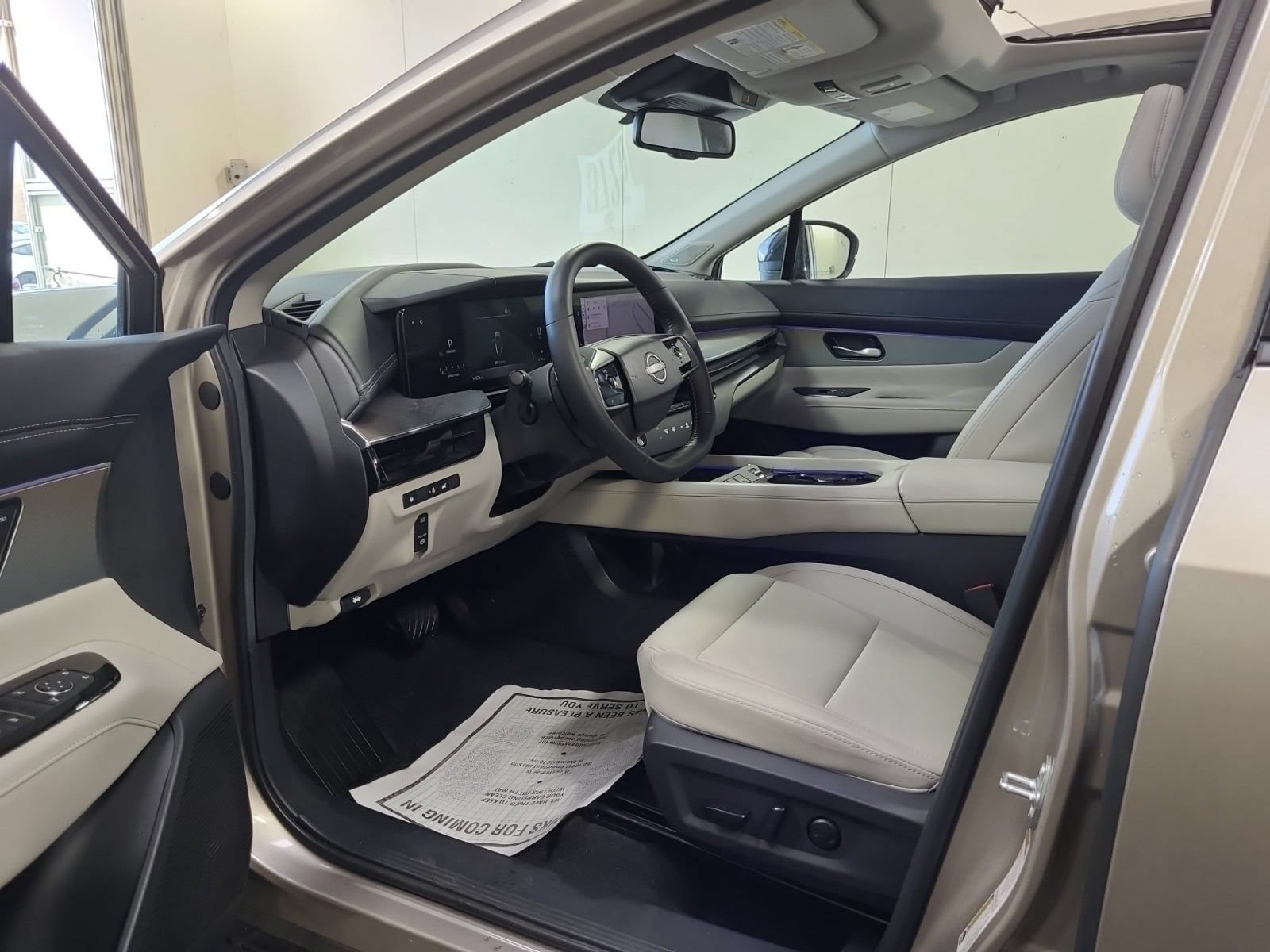 Used 2025 Nissan Murano SL w/ Cargo Package AWD/4WD image 3