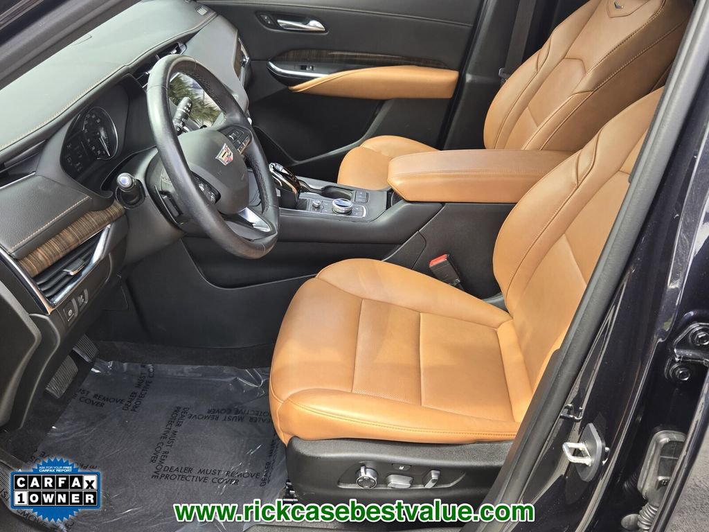 Used 2023 Cadillac XT4 Premium Luxury image 11