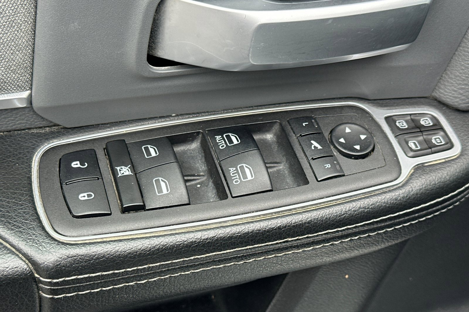 Used 2023 RAM 3500 Big Horn w/ Level 1 Equipment Group image 12