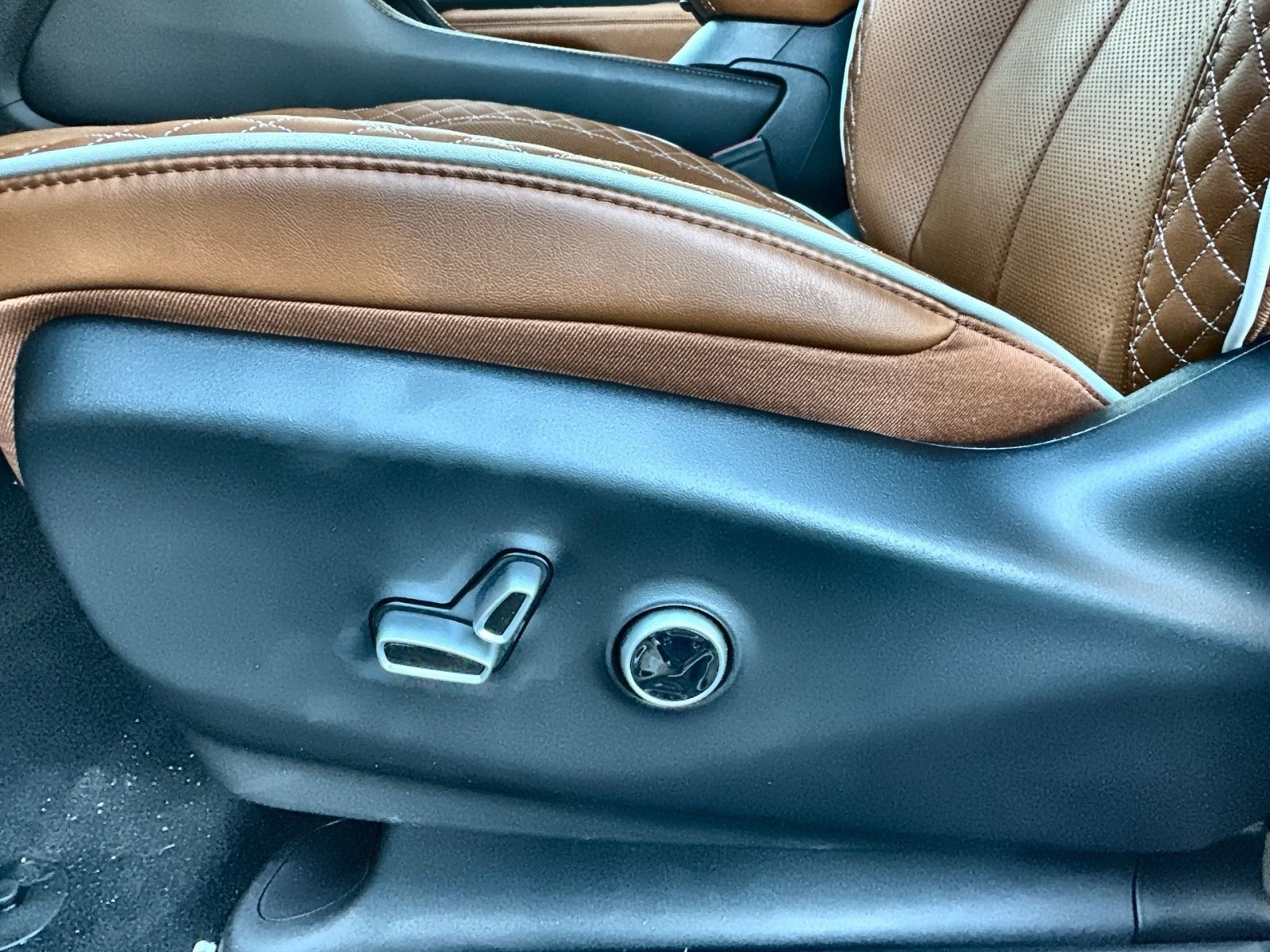 New 2026 Chrysler Pacifica Pinnacle FWD image 14