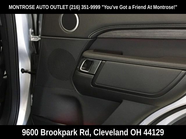 New 2023 Land Rover Discovery HSE R-Dynamic image 31