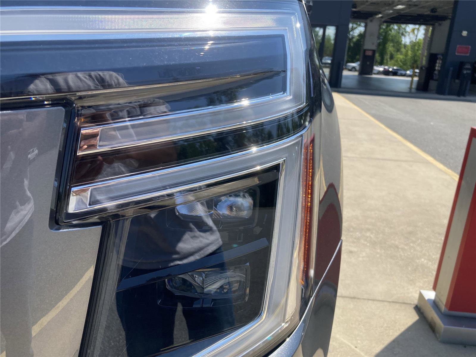 New 2025 Nissan Armada SL w/ Captain's Chari Seat Package image 8