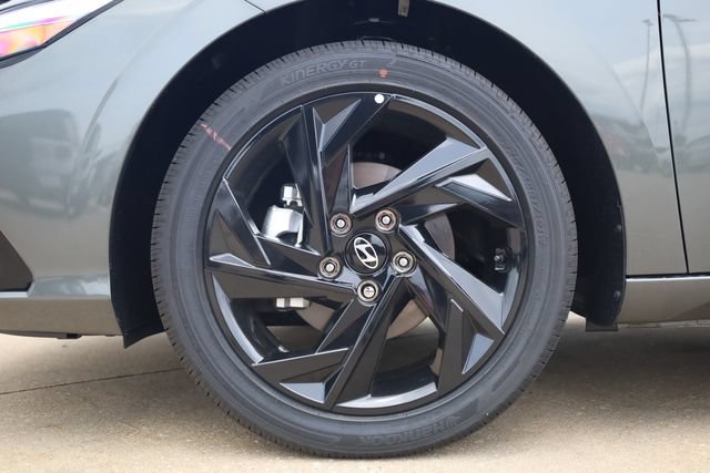 New 2026 Hyundai Elantra SEL Sport Premium FWD image 8