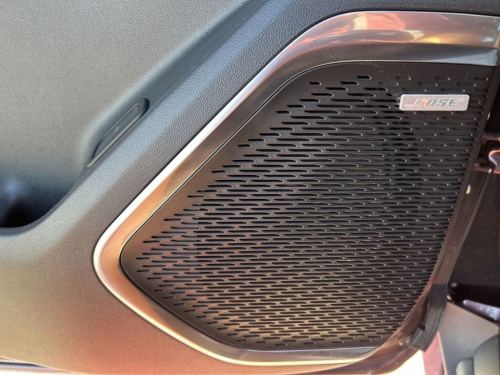 New 2025 GMC Acadia Elevation image 24