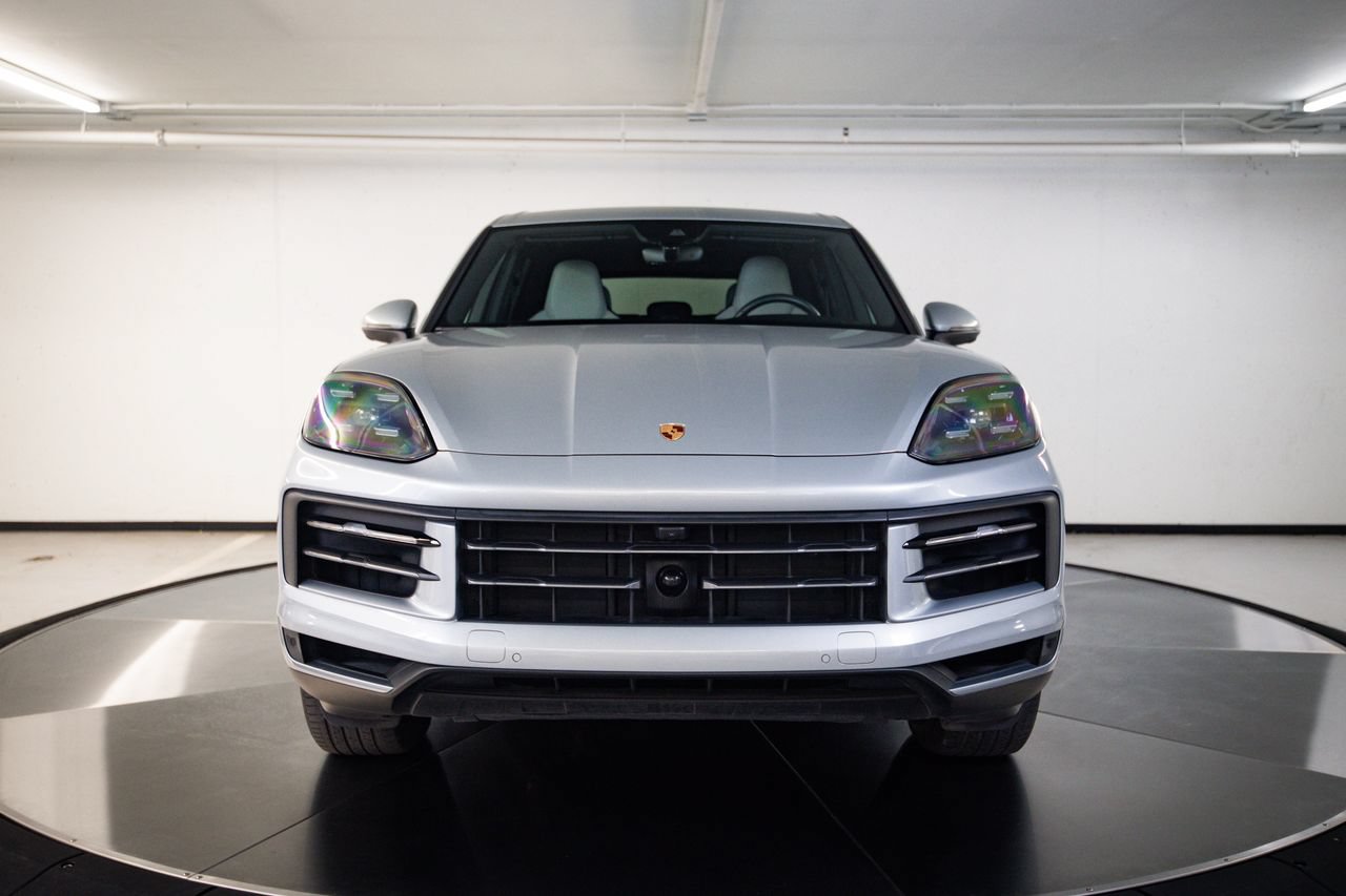 Certified 2025 Porsche Cayenne E-Hybrid AWD/4WD image 10