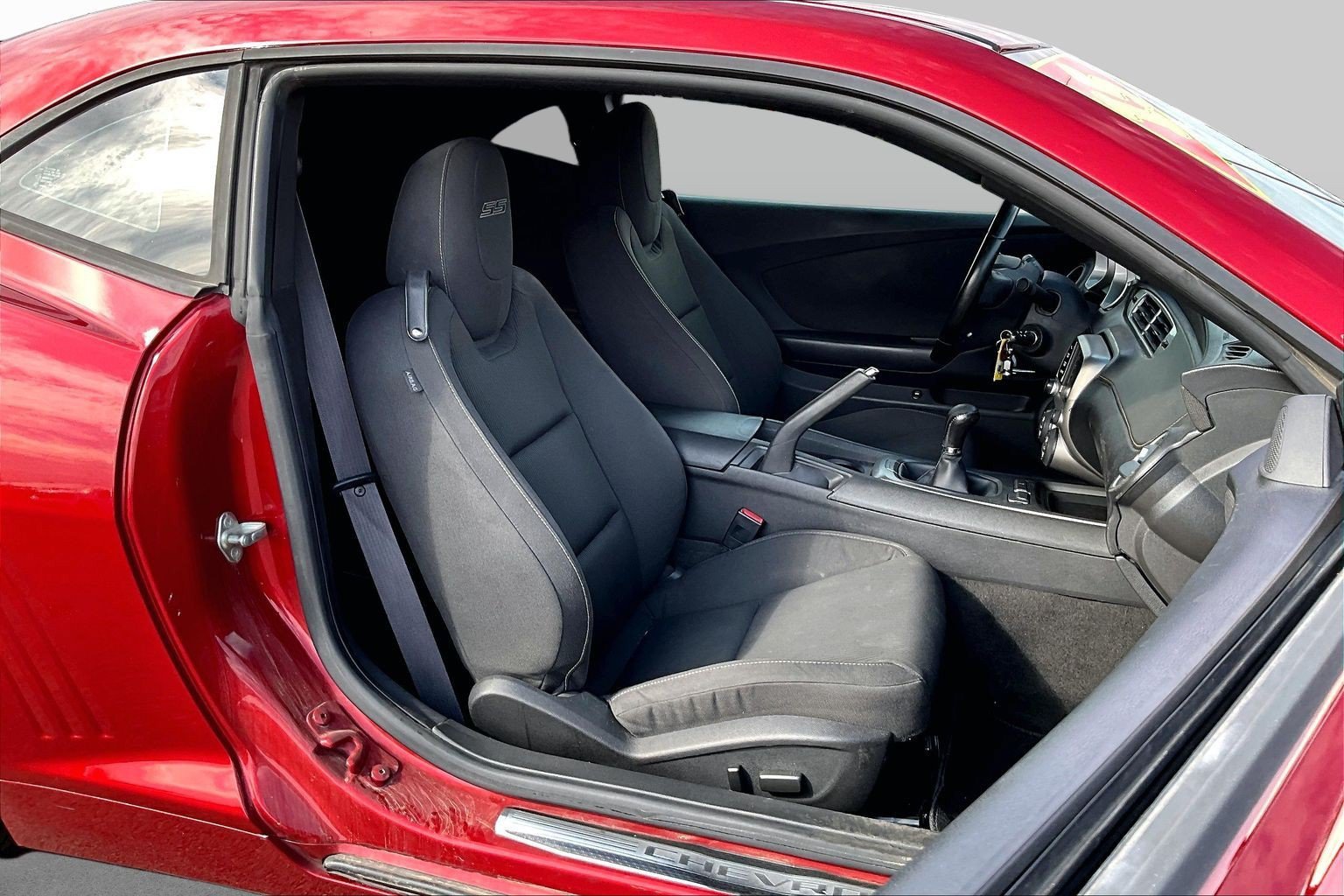 Used 2015 Chevrolet Camaro SS RWD image 7