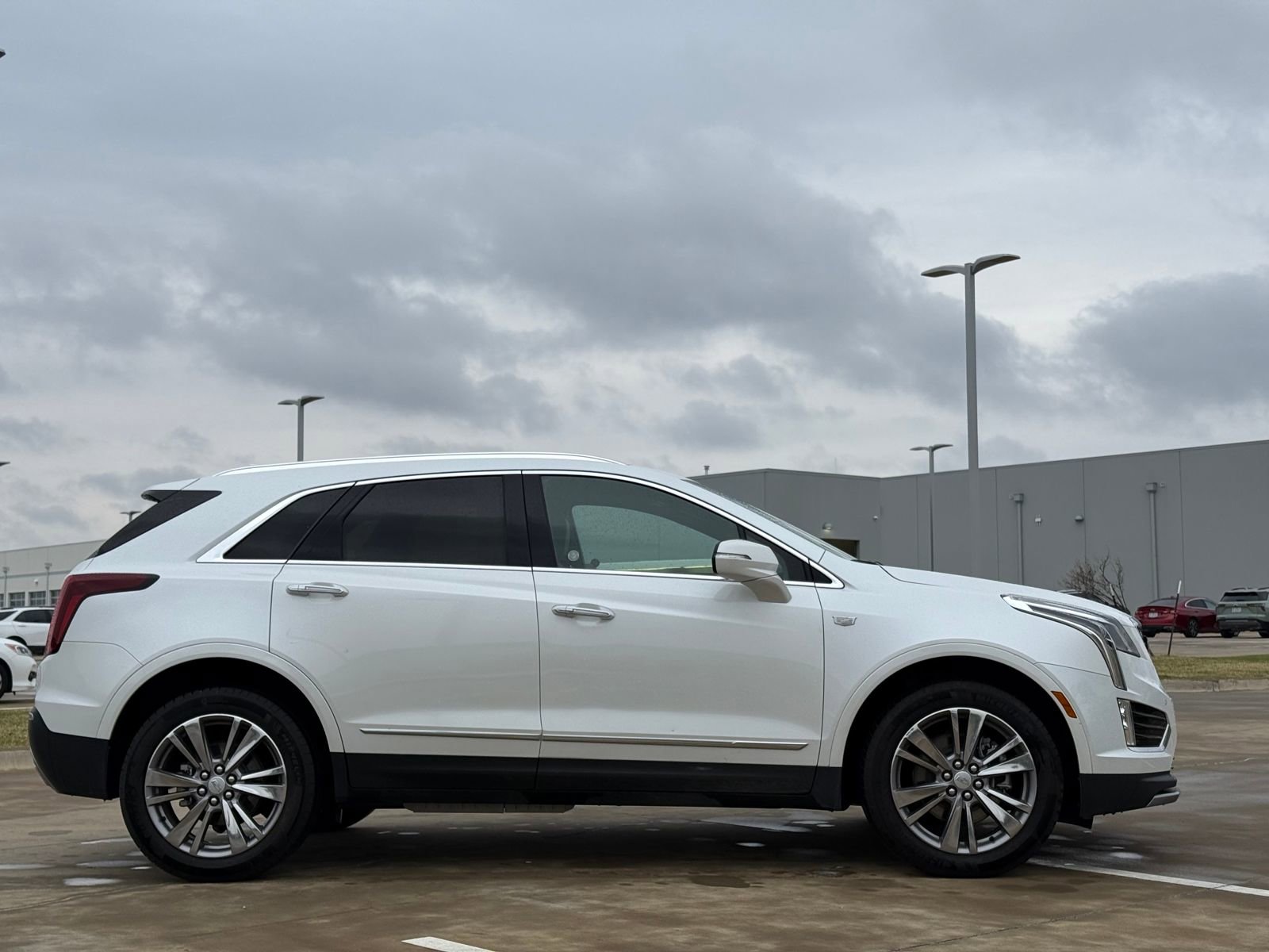 Certified 2025 Cadillac XT5 Premium Luxury image 8