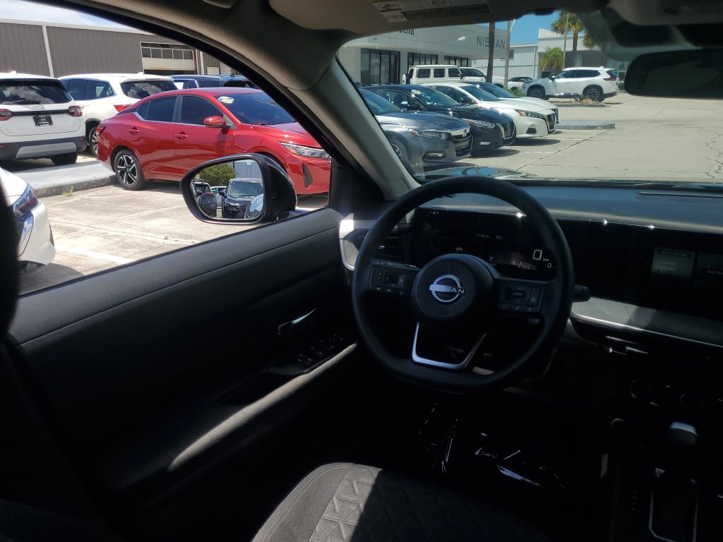 Certified 2025 Nissan Kicks SV FWD image 21