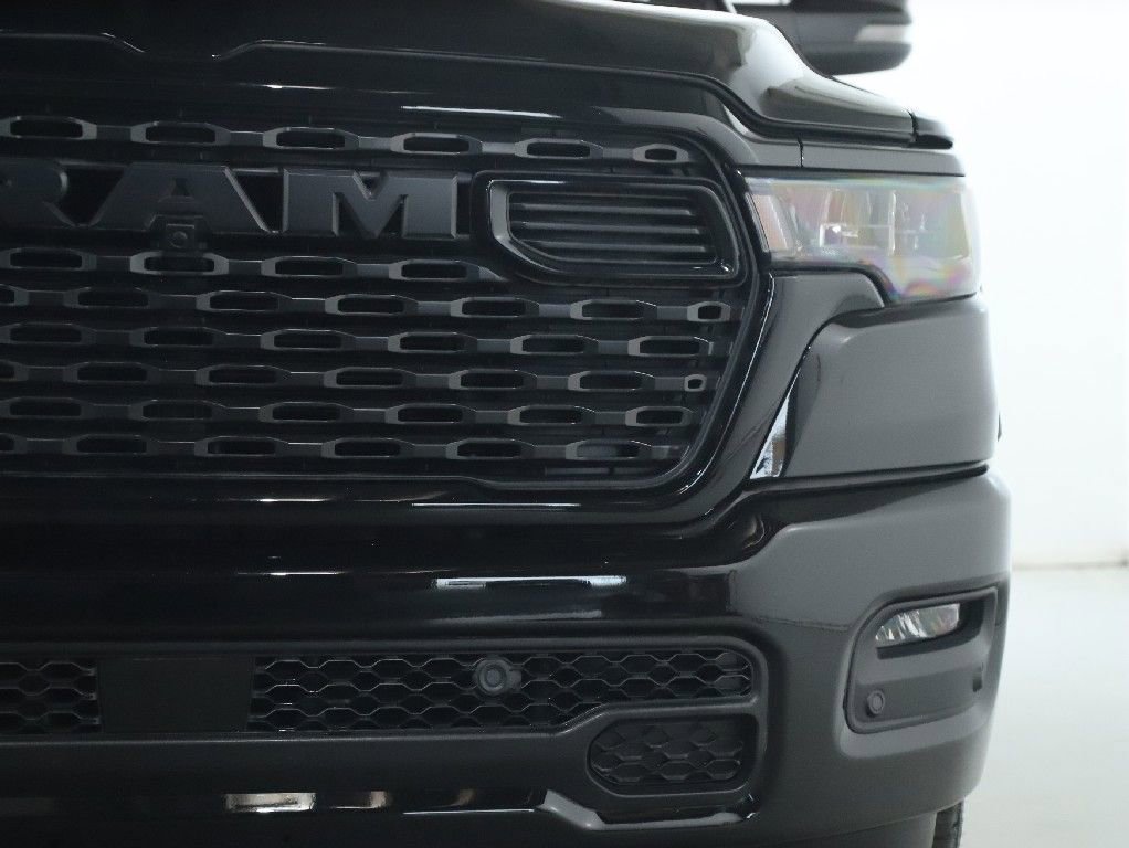 Used 2025 RAM 1500 Big Horn AWD/4WD image 7