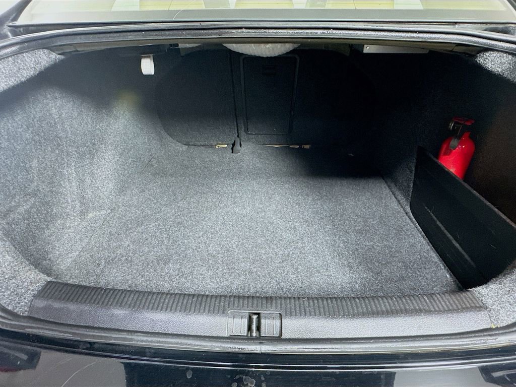 Used 2008 Volkswagen Jetta SEL image 28