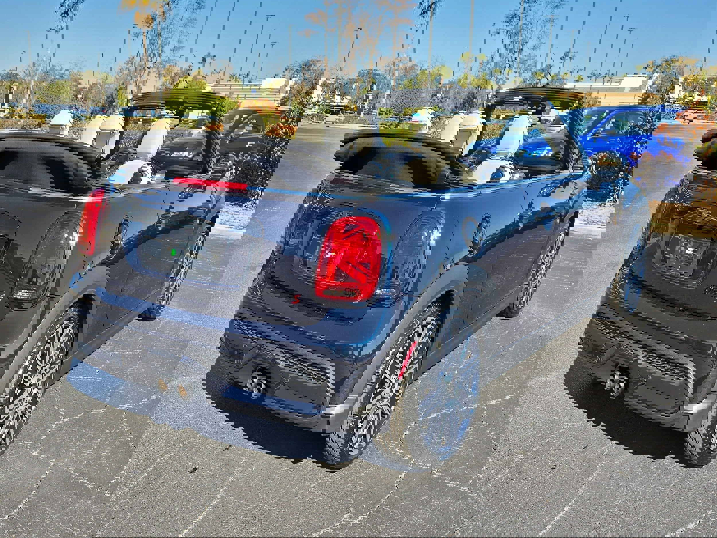 Used 2023 MINI Cooper S image 4