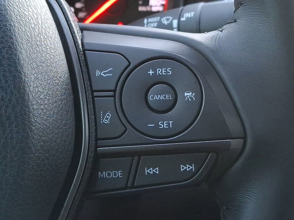 Used 2021 Toyota Camry XSE image 19