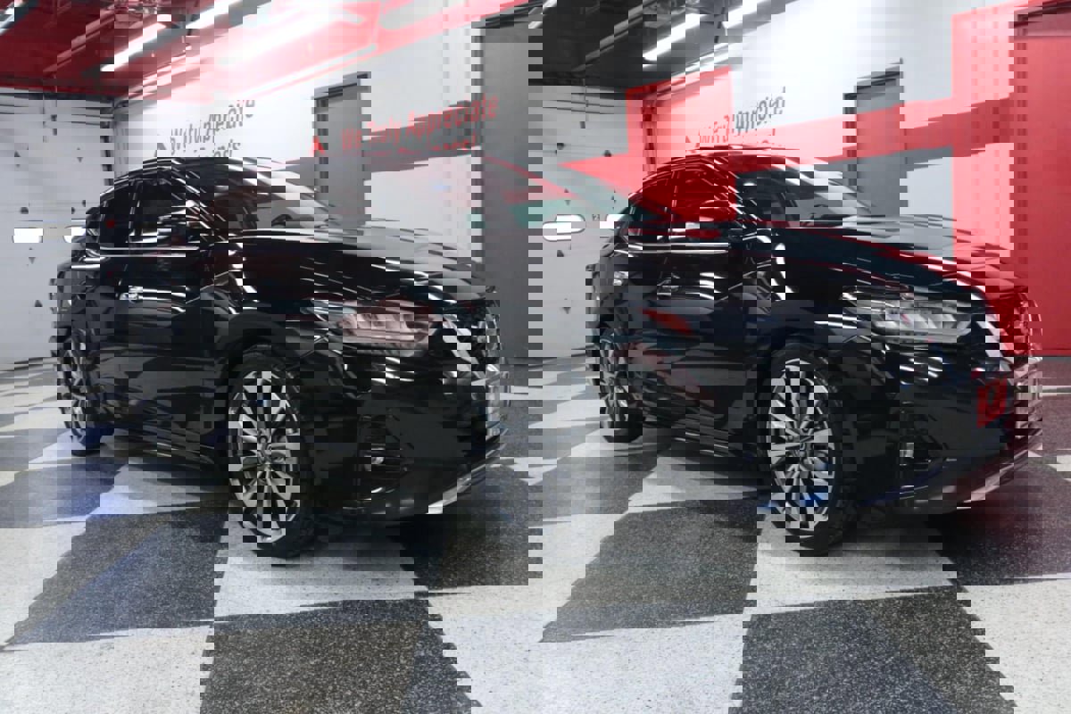 Used 2022 Nissan Maxima Platinum w/ Sport Mat Group image 2