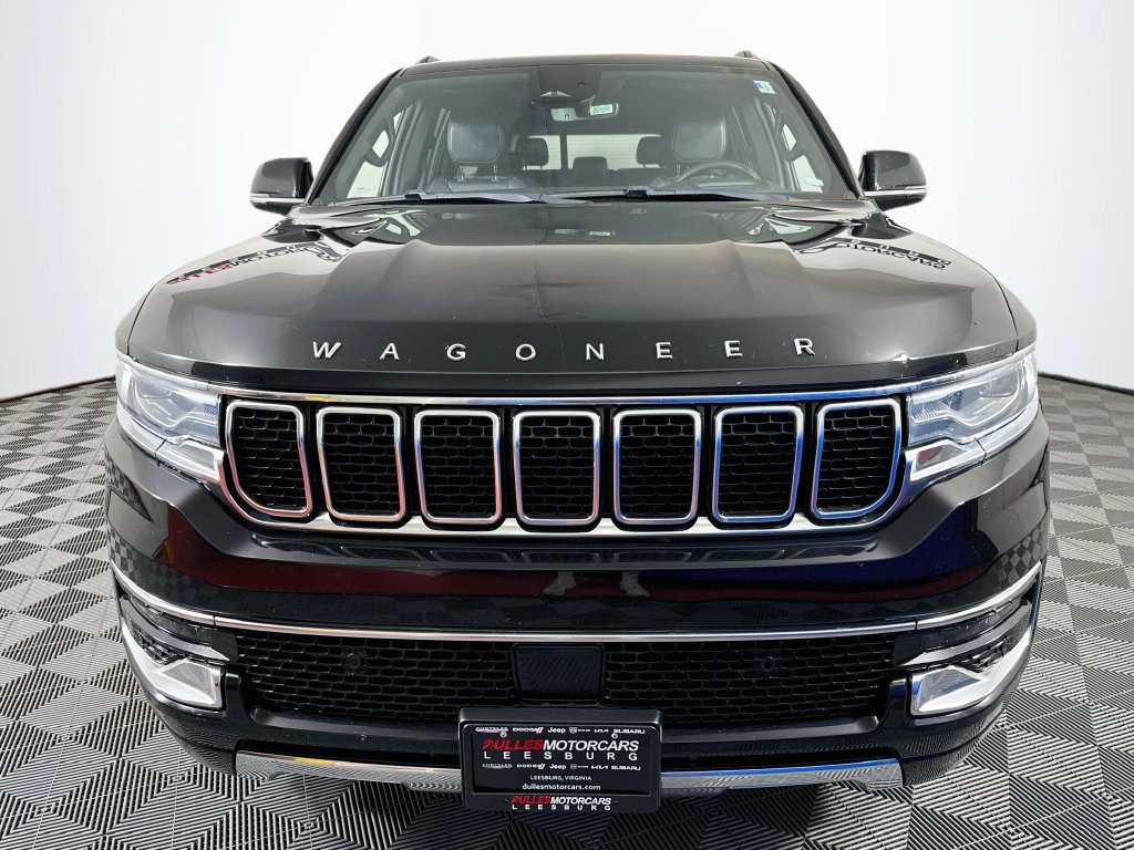 Used 2024 Jeep Wagoneer L Series III w/ Flexible Seating Group AWD/4WD image 2