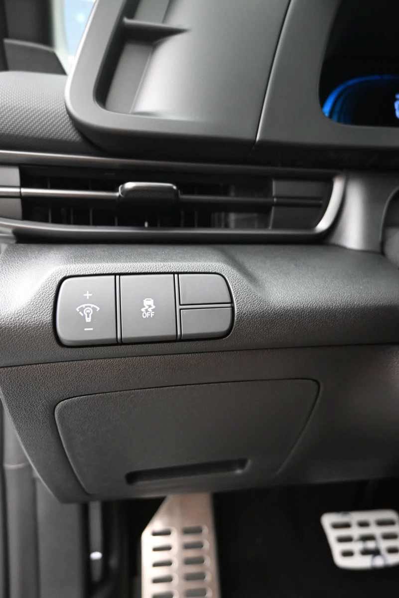 New 2026 Hyundai Elantra SEL Sport FWD image 20
