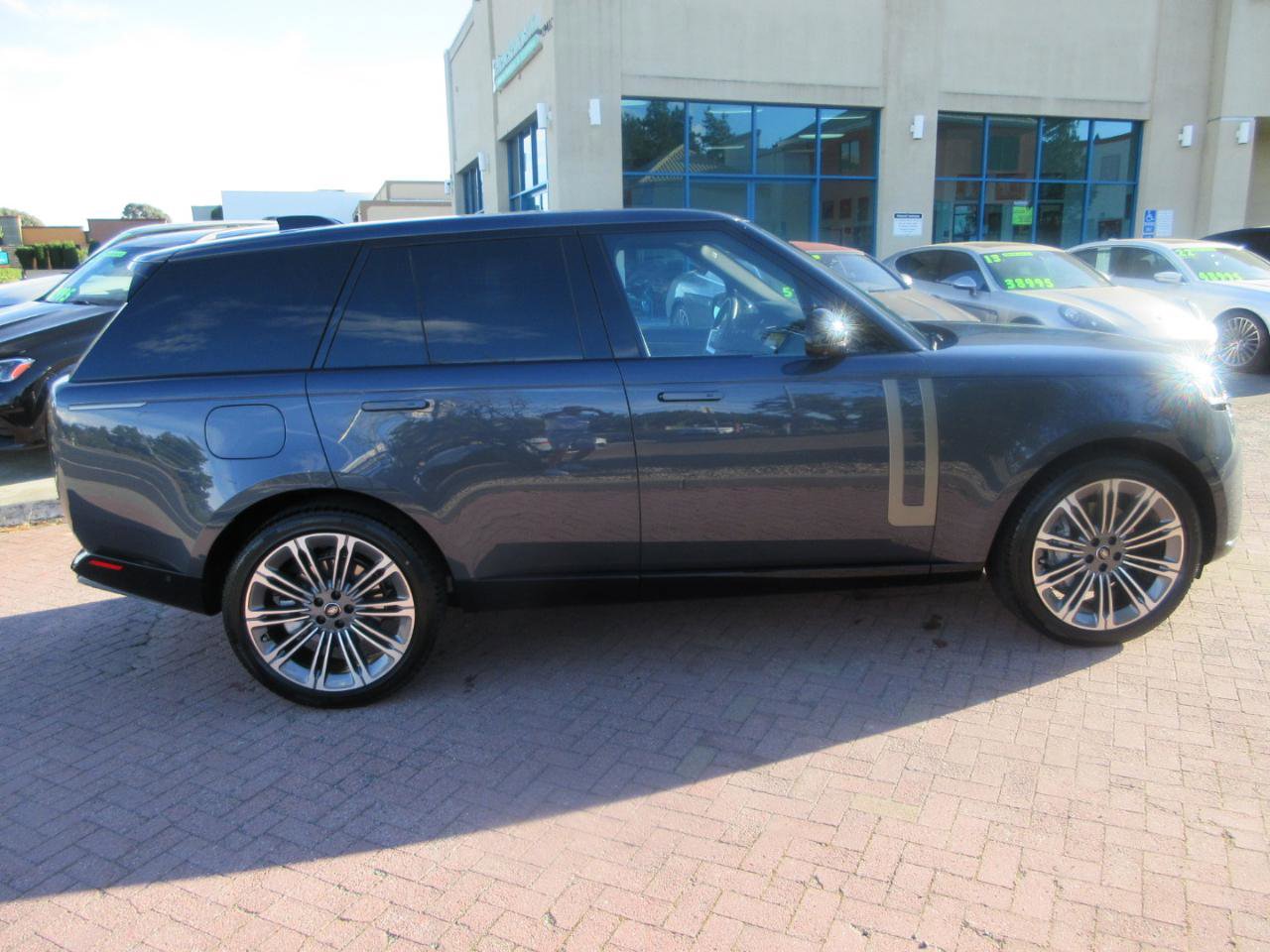 Used 2025 Land Rover Range Rover SE AWD/4WD image 81