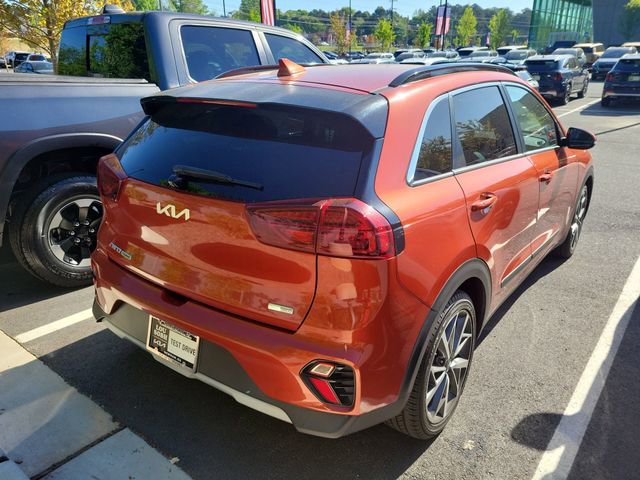 Used 2022 Kia Niro Touring Special Edition FWD image 4