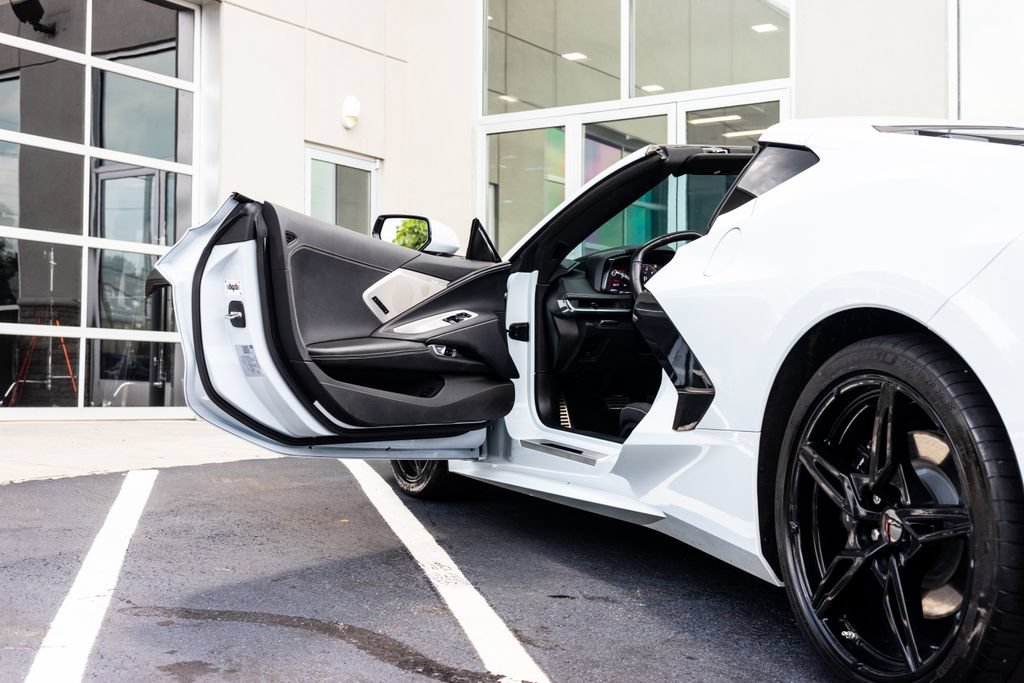 Used 2023 Chevrolet Corvette Stingray Preferred Cpe w/ 2LT RWD image 16