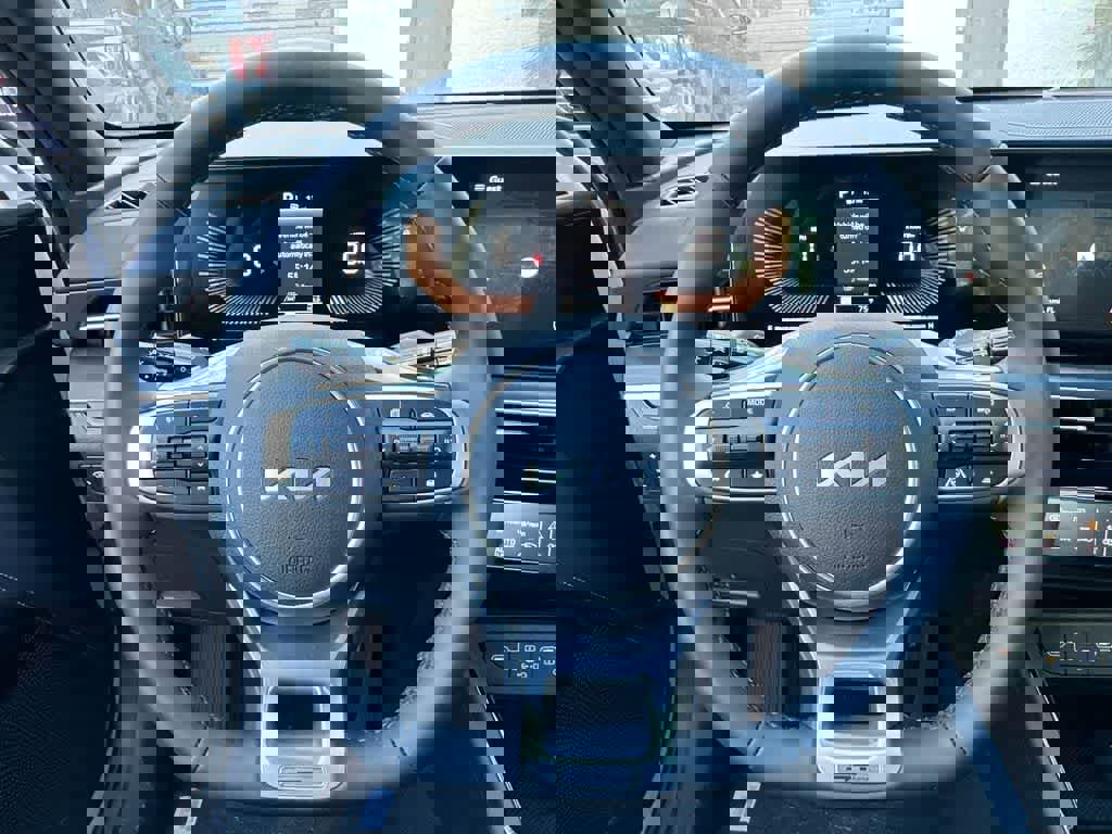Certified 2025 Kia K5 GT-Line image 15