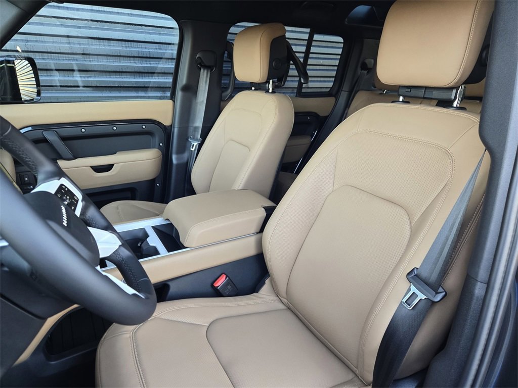 New 2026 Land Rover Defender 110 X-Dynamic SE image 14